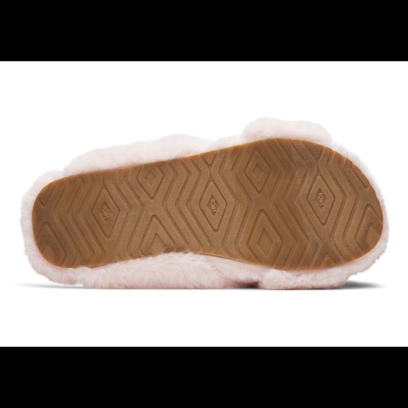 new toms slippers - Picture 2 of 5